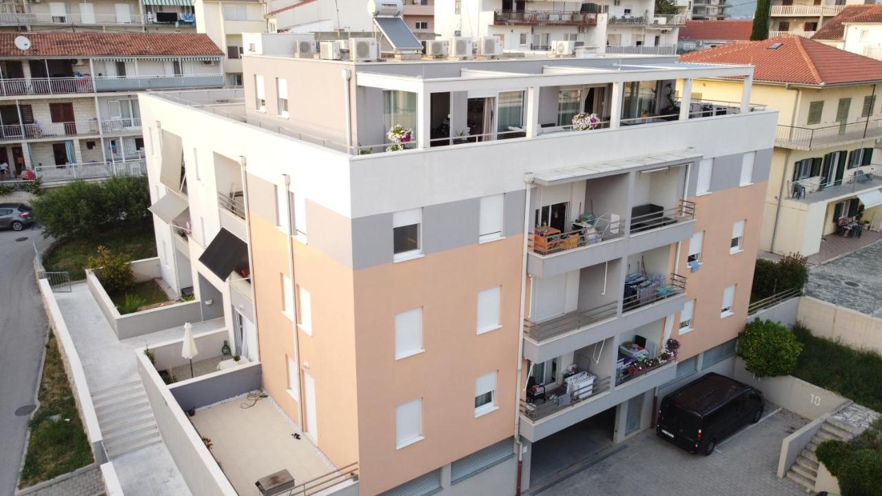 Cozy Apartment With Free Private Parking Σπλιτ Εξωτερικό φωτογραφία