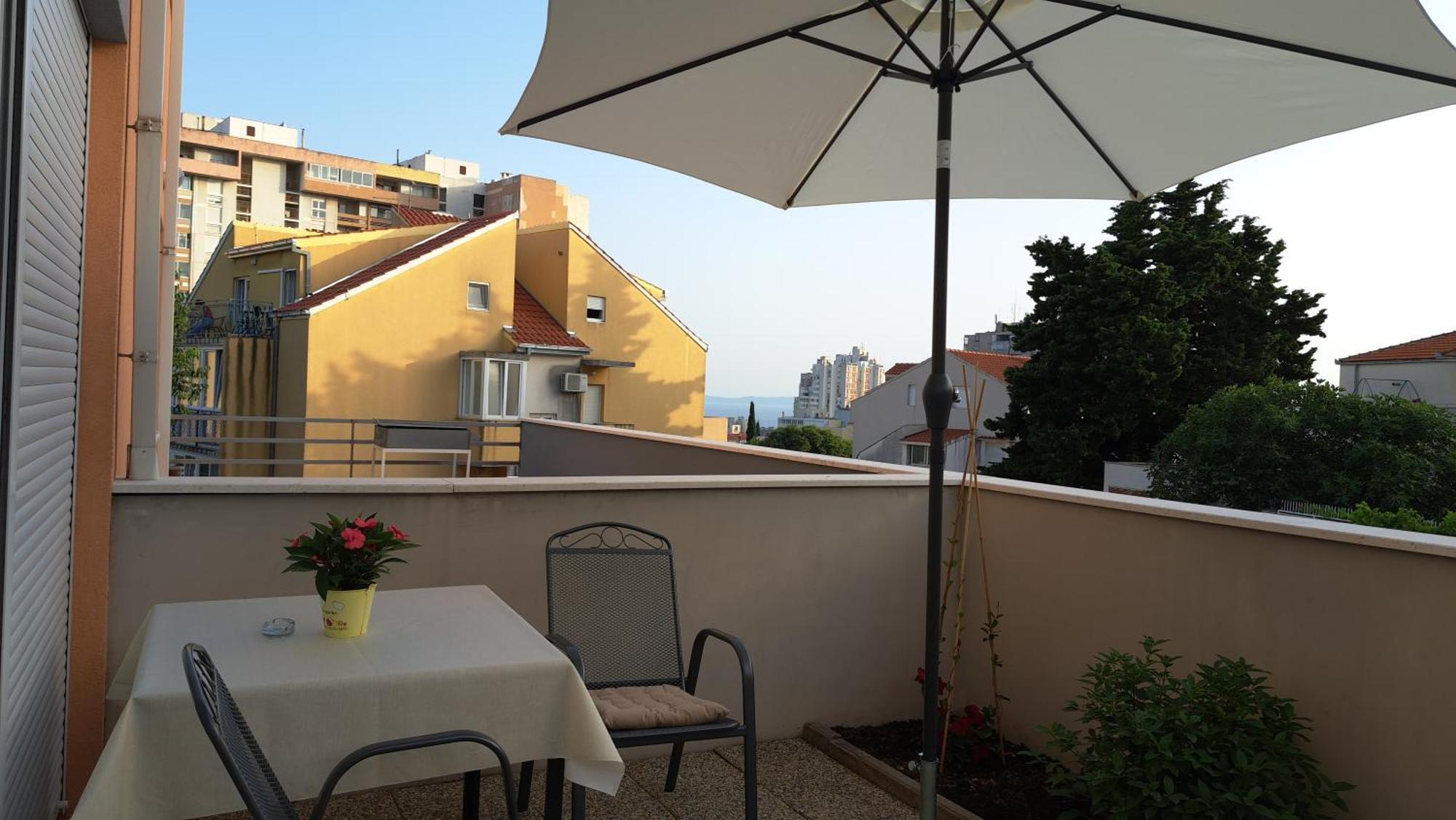 Cozy Apartment With Free Private Parking Σπλιτ Εξωτερικό φωτογραφία